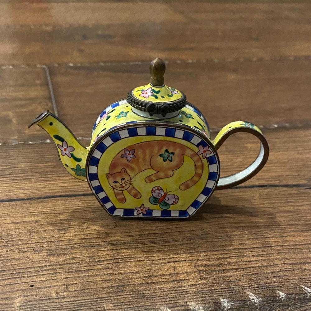 Vintage Kelvin Chen Cat Teapot
